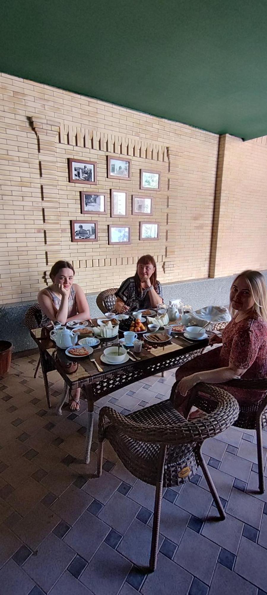 סמרקנד Hotel Mehribon מראה חיצוני תמונה
